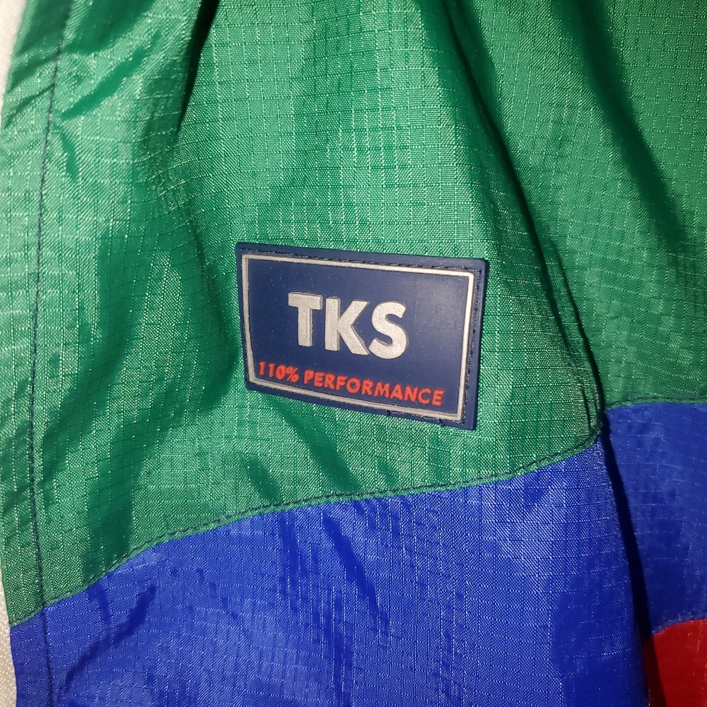 Windbreaker - Picture 4 of 5